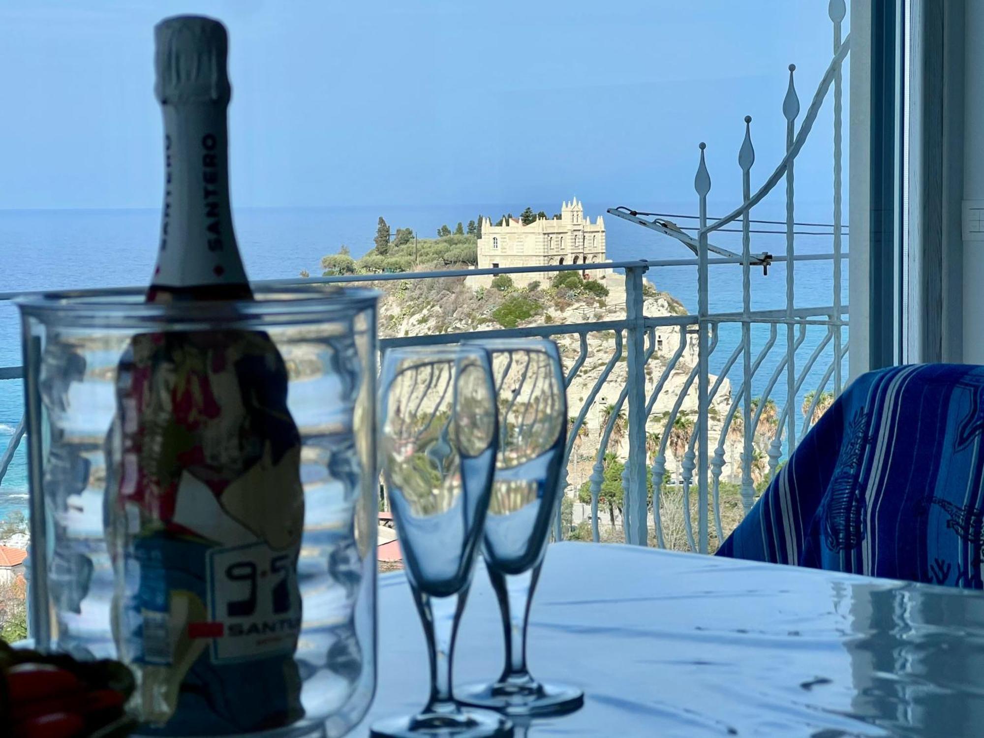 Bella Tropea Suite Екстериор снимка