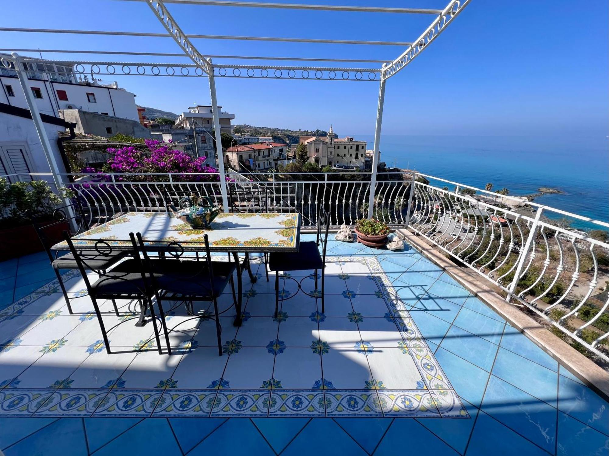 Bella Tropea Suite Екстериор снимка