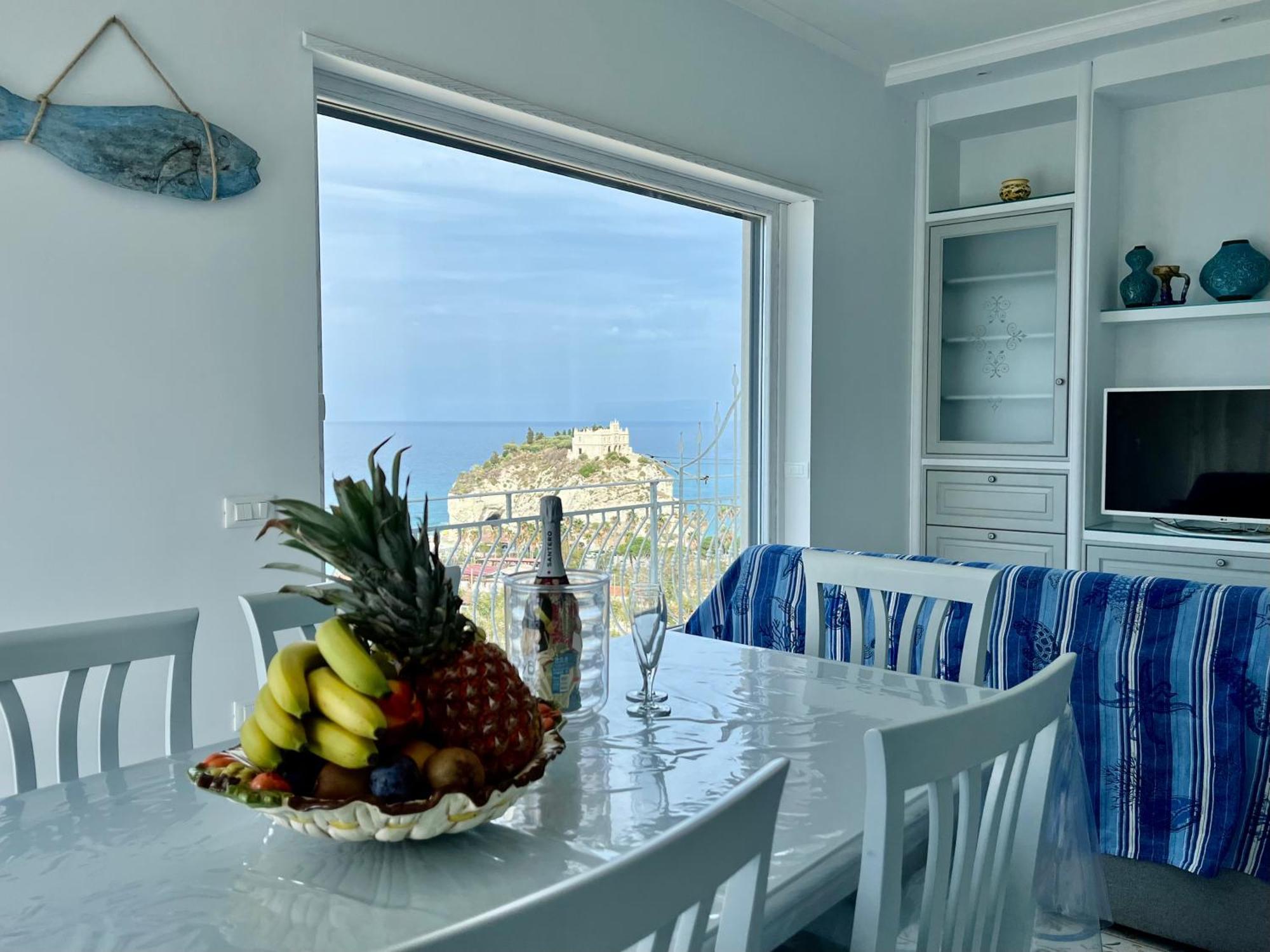 Bella Tropea Suite Екстериор снимка