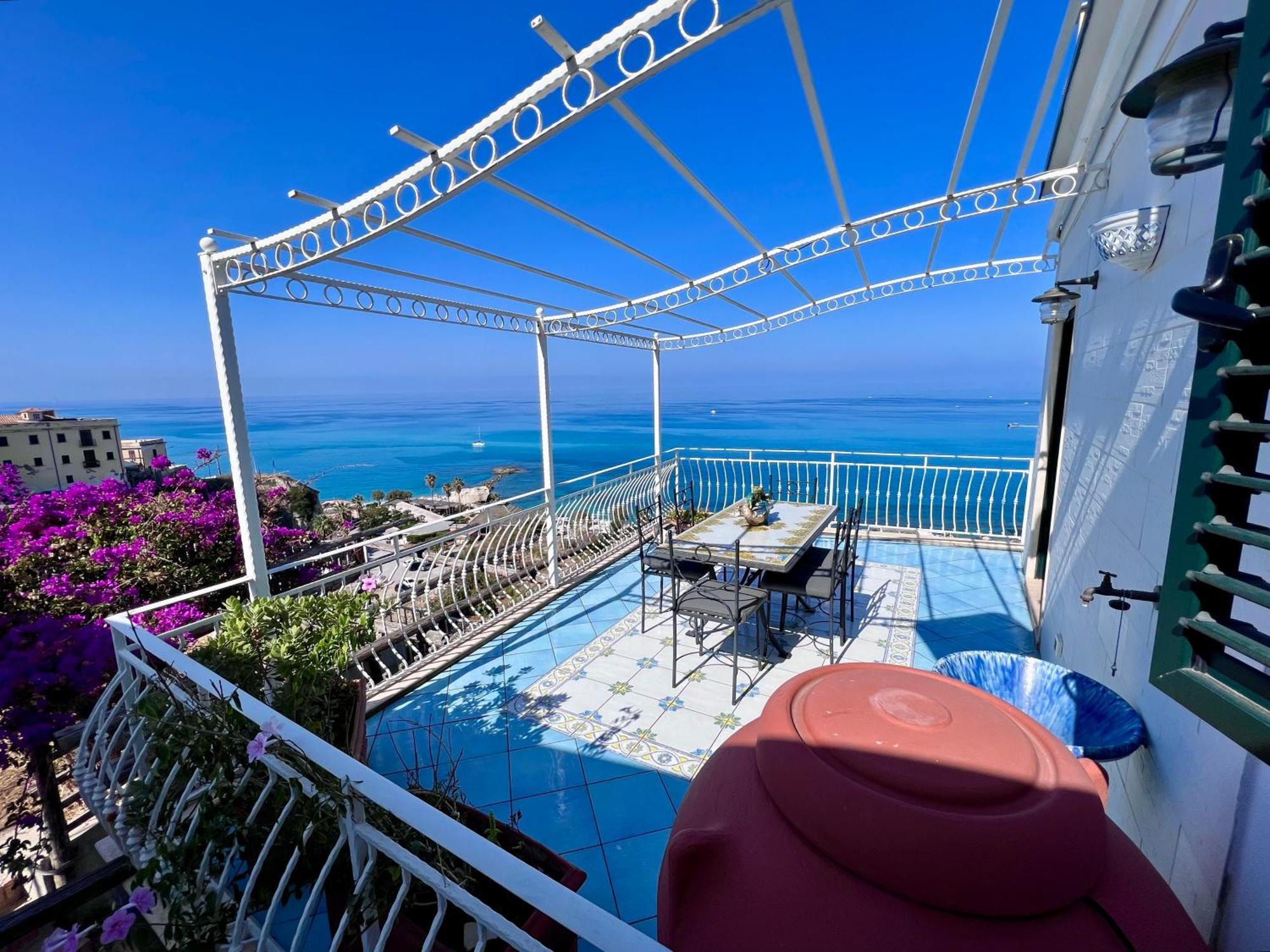 Bella Tropea Suite Екстериор снимка